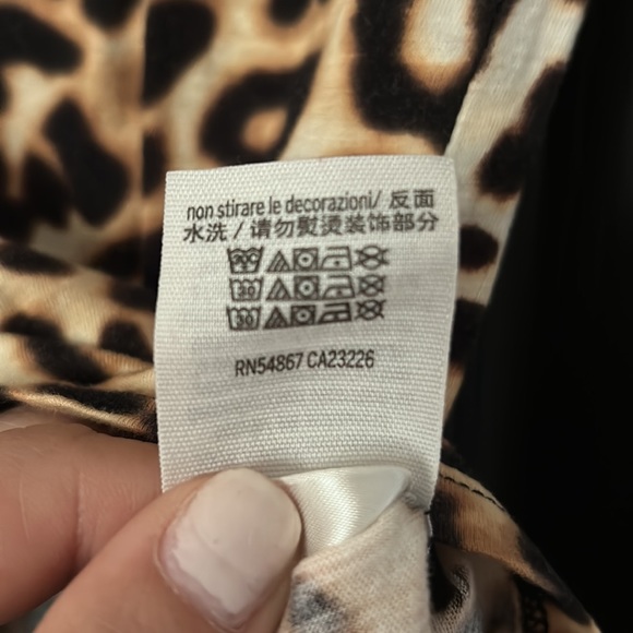 Cheetah Print Tee - Picture 4 of 4